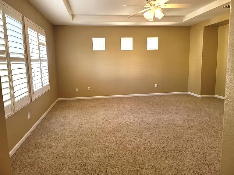 533 Stirling Ct — Photo 24