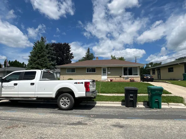 N86W15170 Menomonee River Pkwy, Menomonee Falls, WI 53051