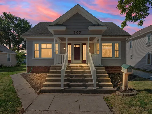 307 E Carroll St, Kentland, IN 47951