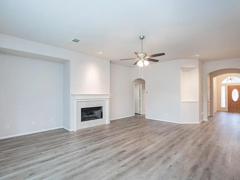 2710 Falcon Knoll Ln — Photo 3