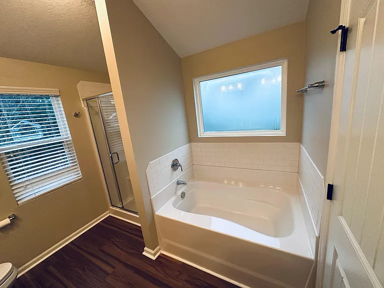 3272 Alexandria Dr — Photo 34
