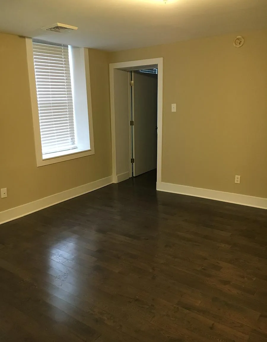 1 bed, 700 sqft, $1,250 — Photo 2