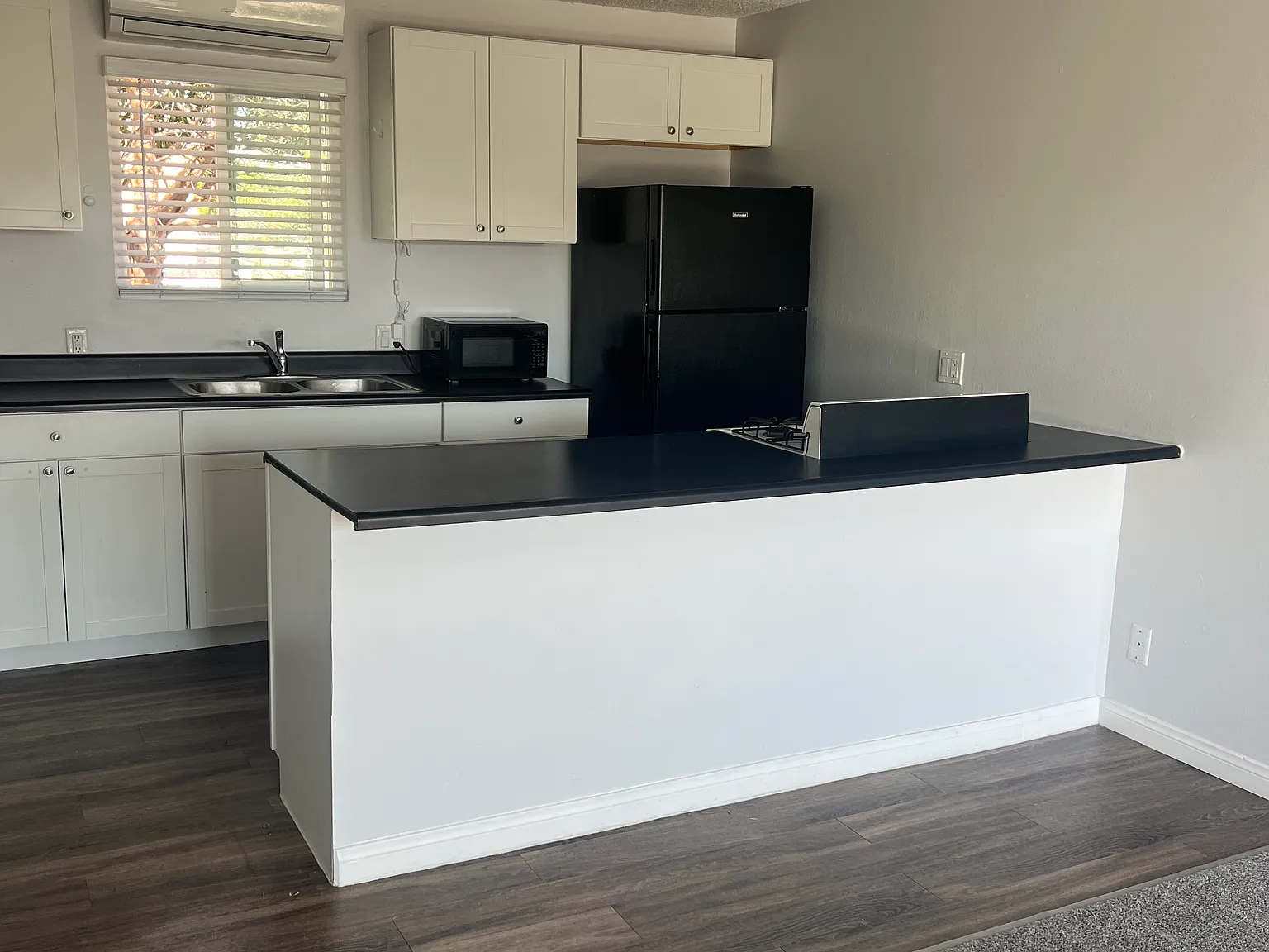1 bed, 550 sqft, $2,100 — Photo 1
