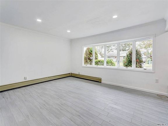 5th image of 9 Mozart Ln