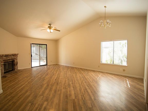 3rd image of 880 Portside Cir