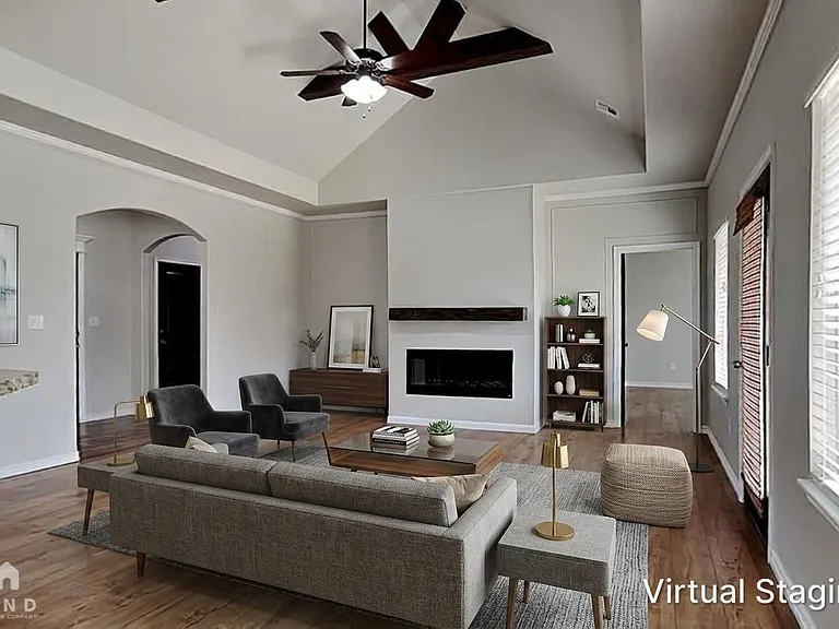 1101 Midway Rd — Photo 2