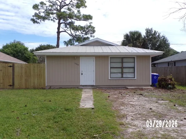 1520 22nd Ave SW, Vero Beach, FL 32962