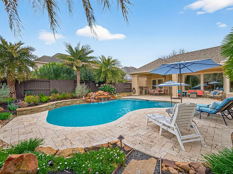 7414 Dayhill Dr — Photo 48