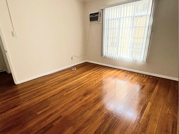 2nd image of 6542 Franklin Ave #14
