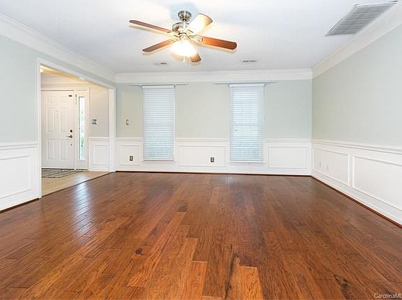 4th image of 9123 Bertram Ct