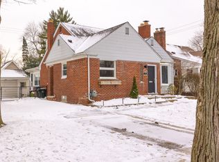 1461 Brys Dr, Grosse Pointe Woods, MI
