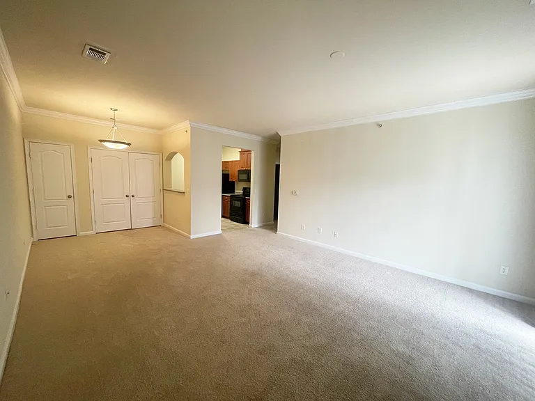 Clairmont at Farmgate — Photo 28