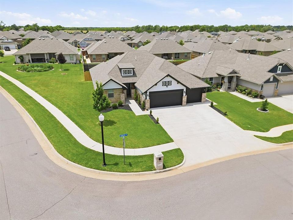 1st image of 1001 Labelle Dr