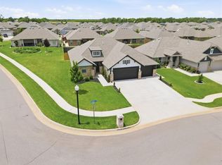 1001 Labelle Dr, Newcastle, OK 73065