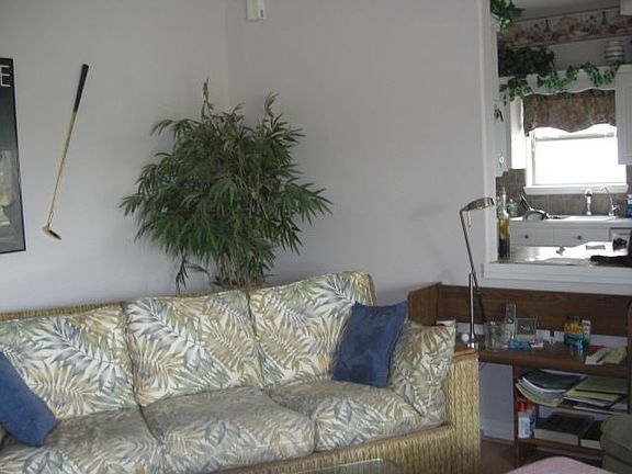living room looking to kitchen