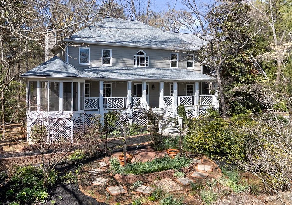 1st image of 708 Robert Way