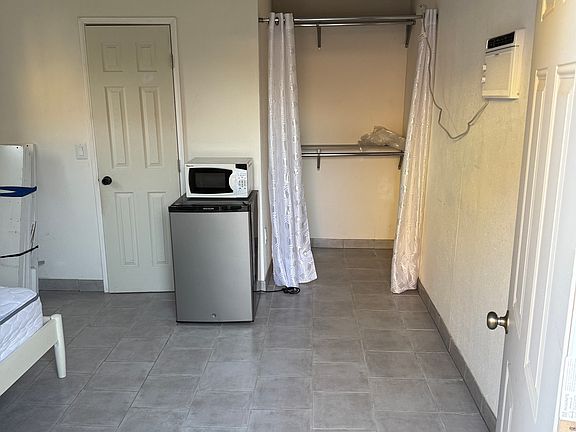 4th image of 13085 Sunbird Dr