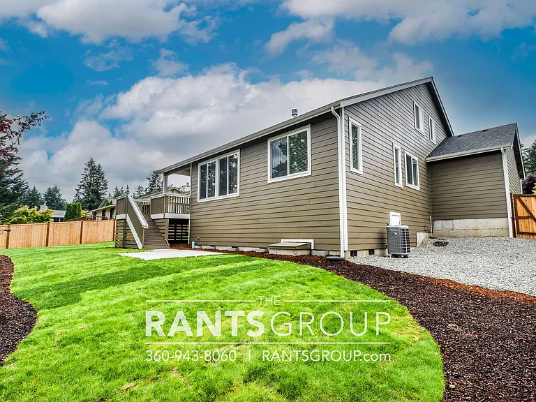 5212 Marian Dr NE — Photo 36