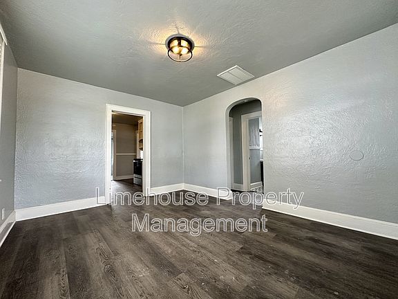 3rd image of 2604 Pretty Lake Ave APT A