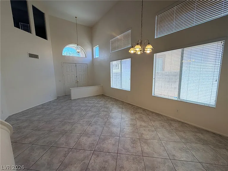 925 Lexington Cross Dr — Photo 7