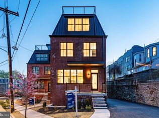 110 Righter St, Philadelphia, PA 19128