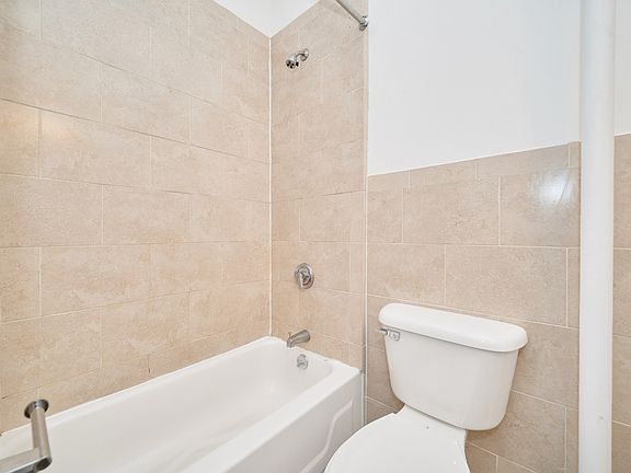 5th image of 504 W 44th St APT 2W