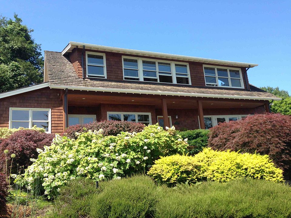 1st image of 8061 Lakemont Dr NE