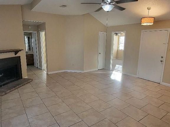 3rd image of 7235 Caracas Dr