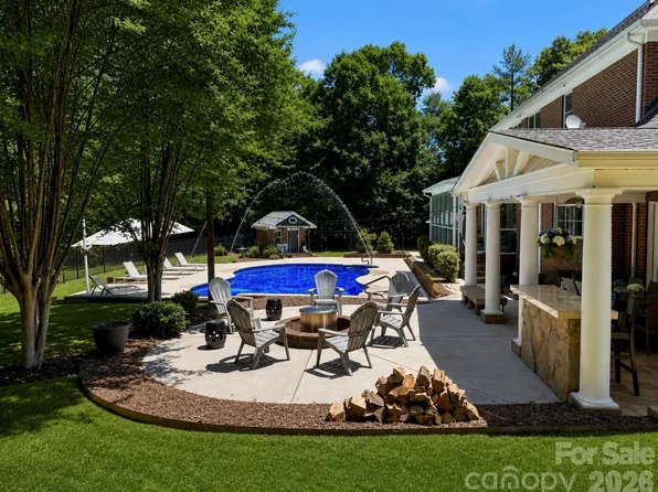 6263 Chamar Cir, Kannapolis, NC 28081