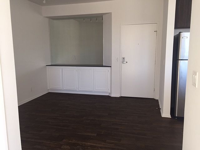 1st image of 435 S Detroit St APT 302