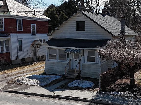 4th image of 415 County Street