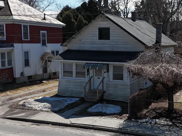 415 County Street, Bennington, VT 05201