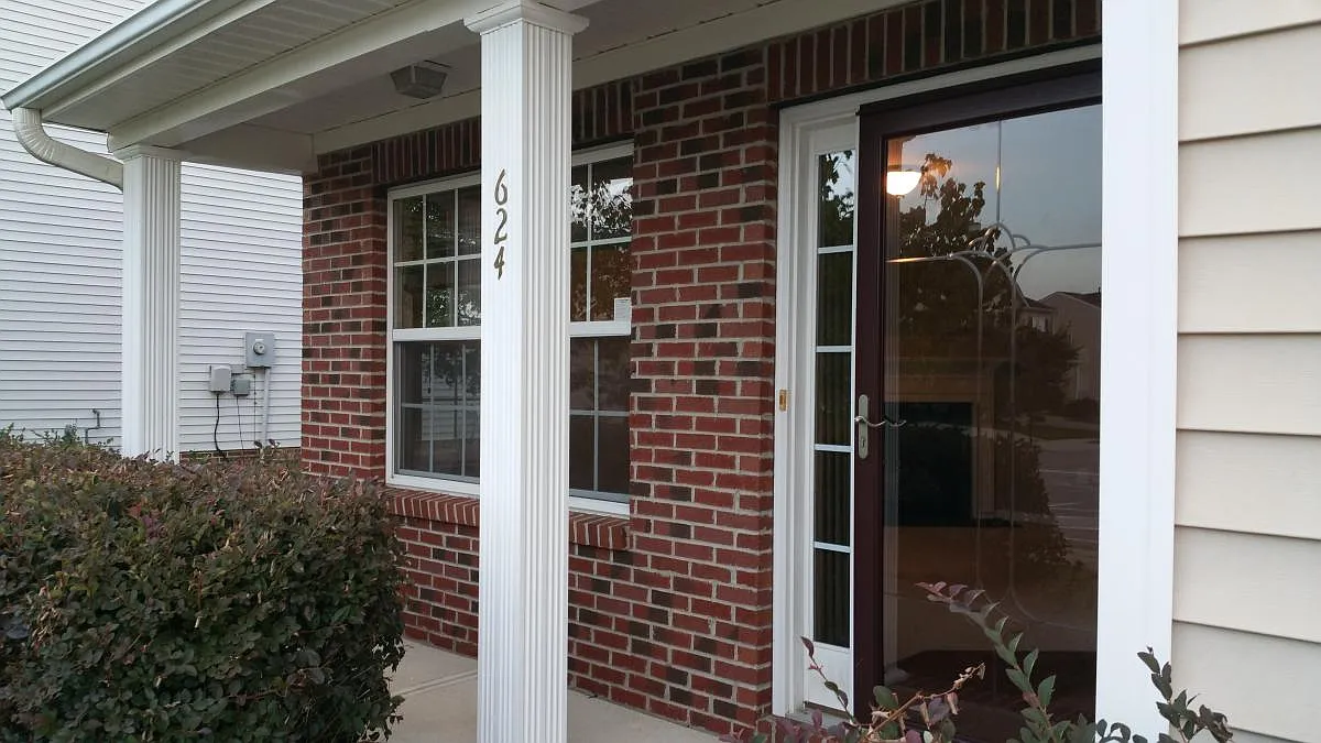 Building Photo - 624 Twain Town Dr