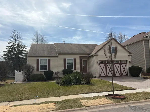 15 Buchanan Ln, Streamwood, IL 60107