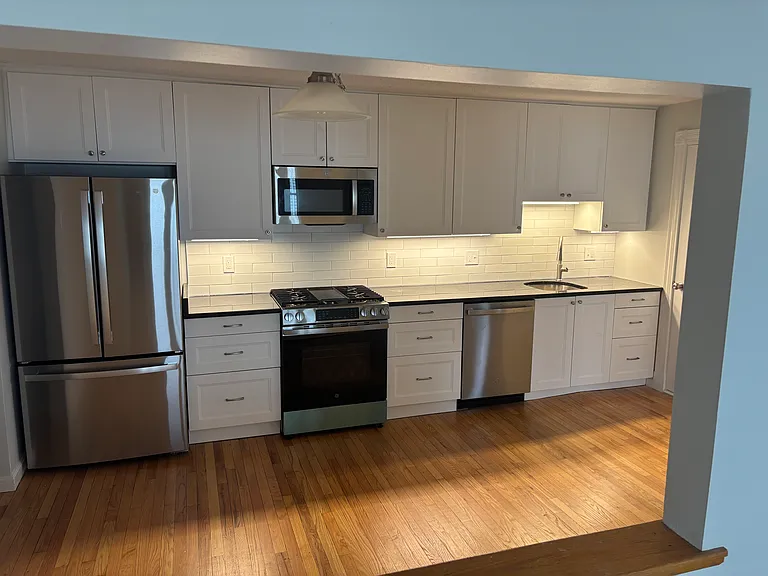 109 Magoun Ave — Photo 4