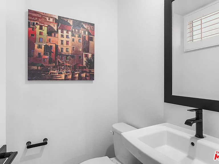 749 Daniel Freeman Cir — Photo 11