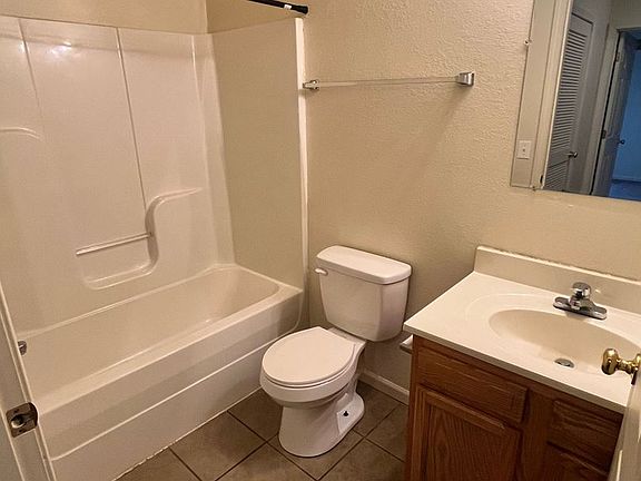 3rd image of 16665 Hunters Ridge Ln