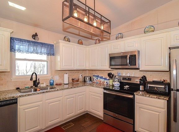 5th image of 9 Basore Ln