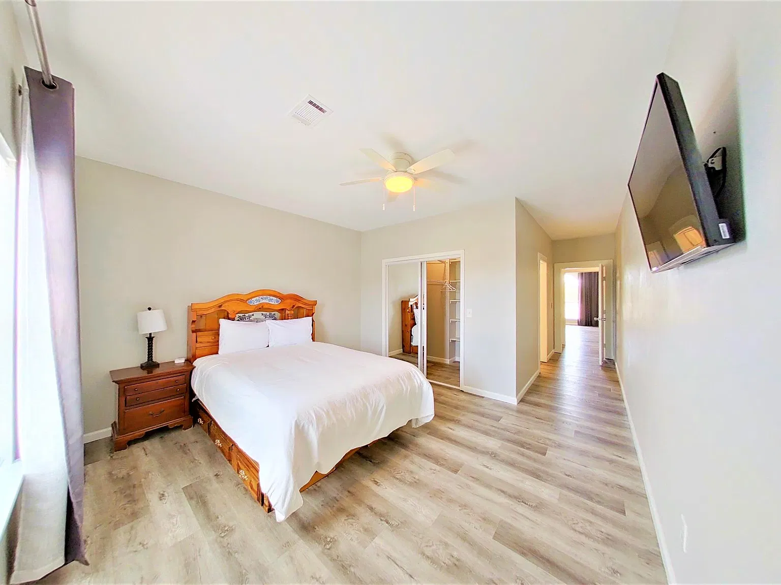 5 bed, 4820 sqft, $4,250 — Photo 3