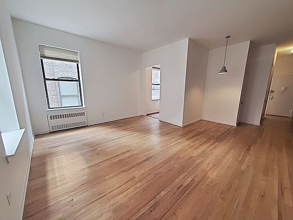 3rd image of 306 W 80th St APT 5E