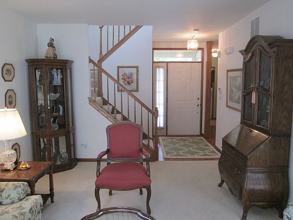 3rd image of 1096 S Parkside Dr