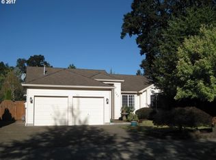 760 SE Logan Ln, Dundee, OR 97115