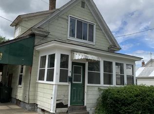 6 5th St, Corinth, NY 12822