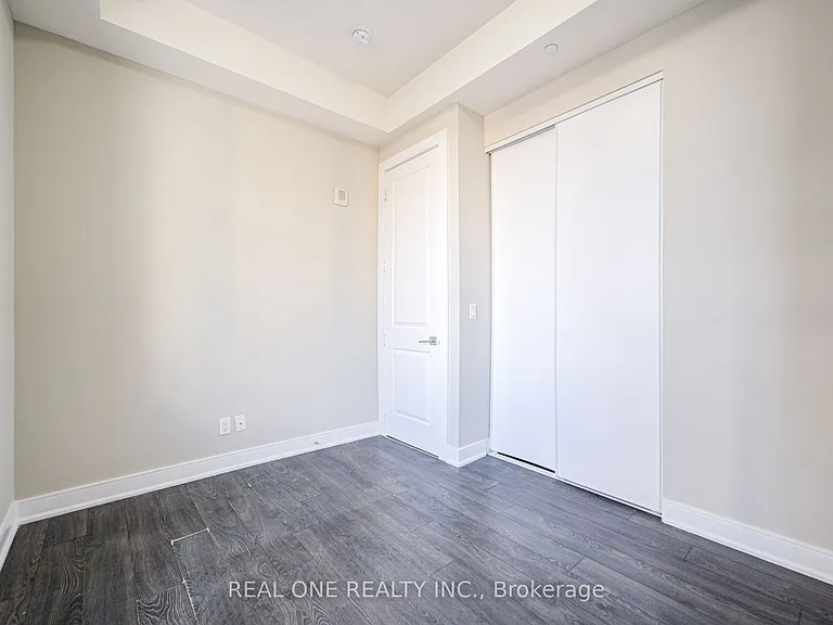 150 Main St W #409 — Photo 23
