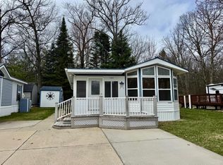 2757 Owens Dr #104, Houghton Lake, MI 48629