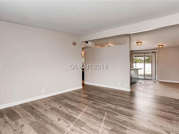 2nd image of 1882 La Brisa Ave