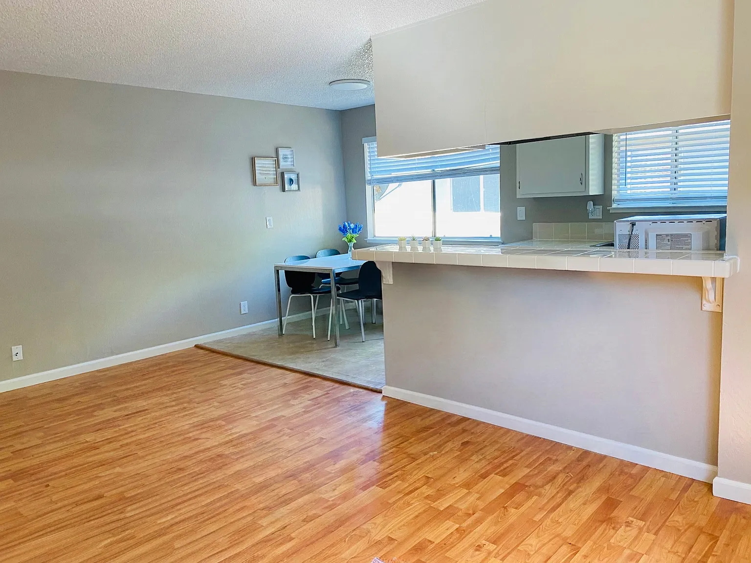 823 N Capitol Ave — Photo 3