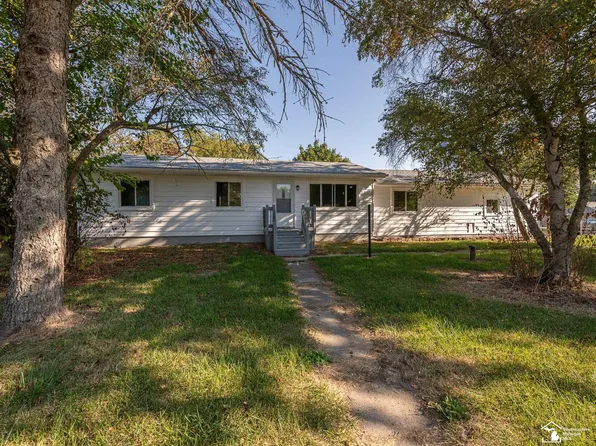 8850 Day Rd, Monroe, MI 48162