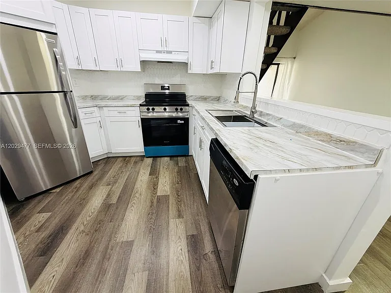 9429 Fontainebleau Blvd #201-33 — Photo 6