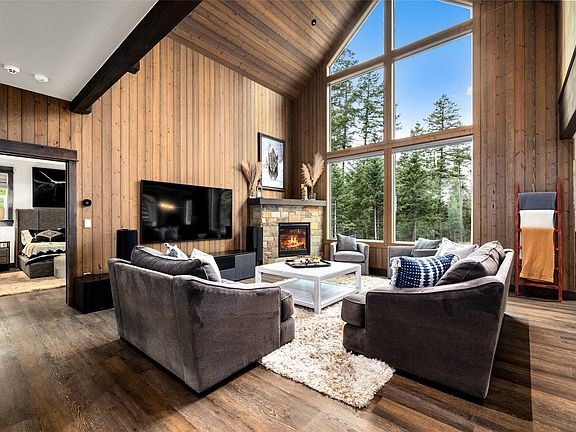 3rd image of 1396 Whitefish Village Dr